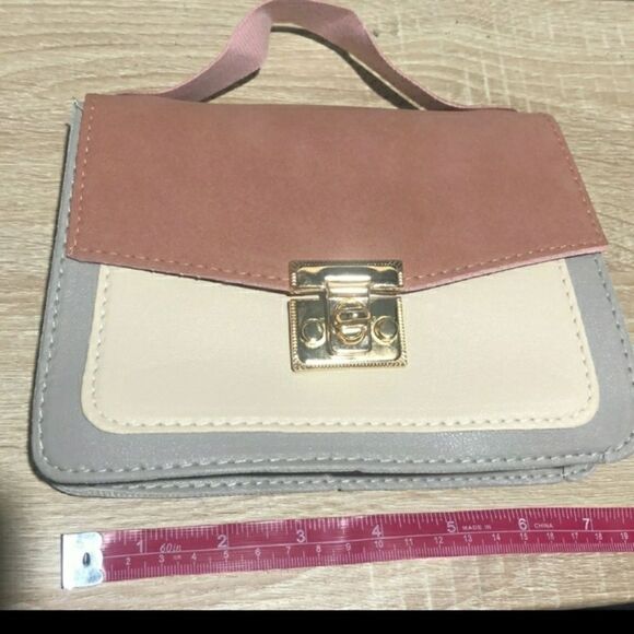 GIRLS 1ST BAG New mini bag Faux Leather pinks & blues Goldtone hardware … - Picture 7 of 16